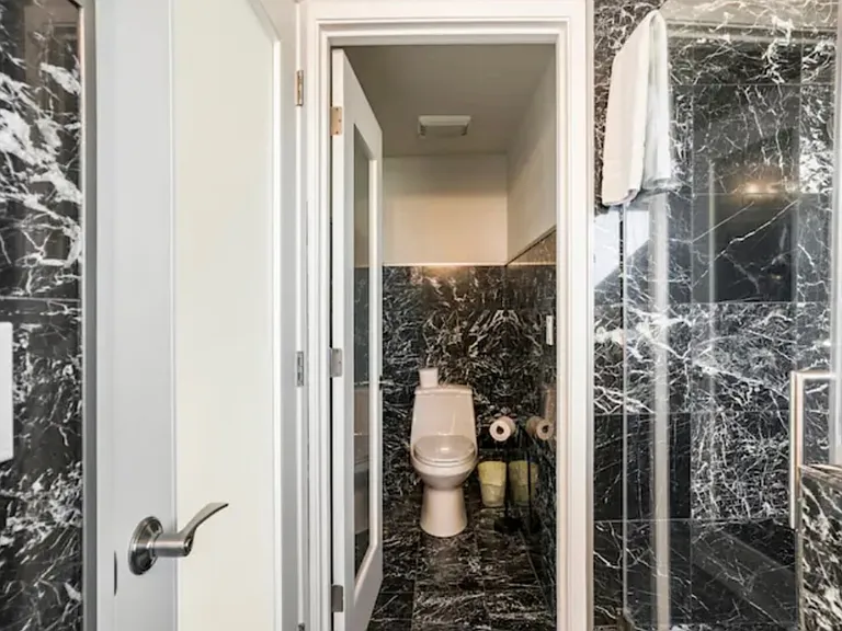 Ocean Dr — Photo 33