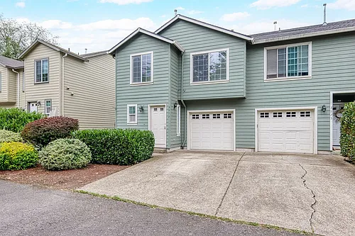 3977 SW 180th Ter Photo 1