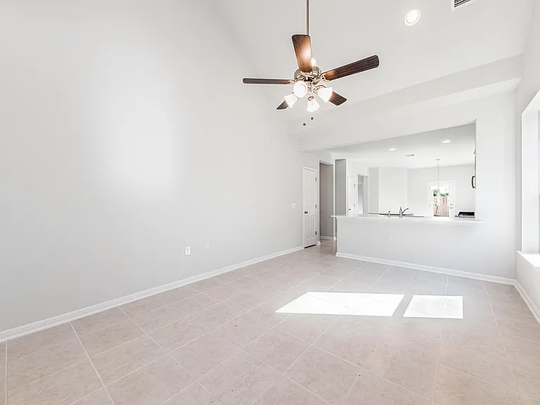 708 Durness Dr — Photo 3