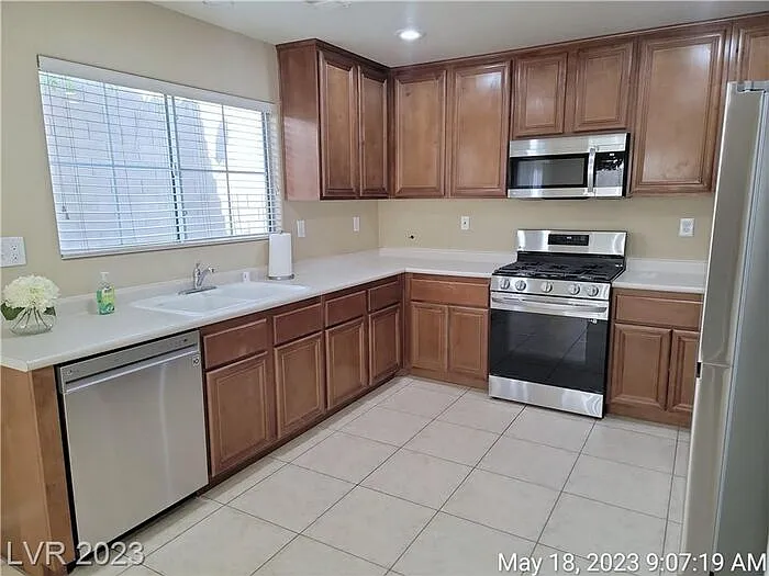 637 Lucky Pine St — Photo 5