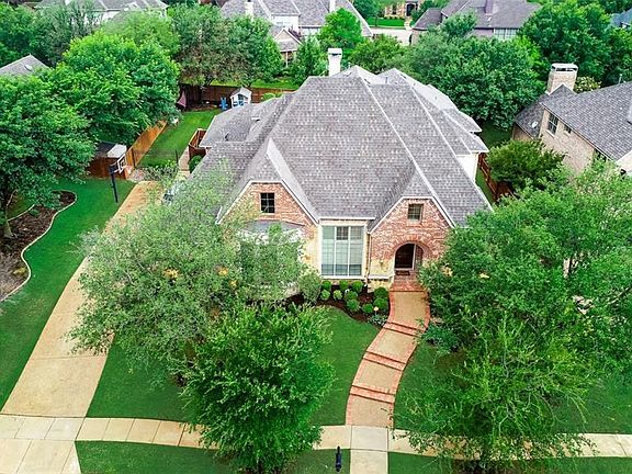 2nd image of 4905 Kingswood Dr