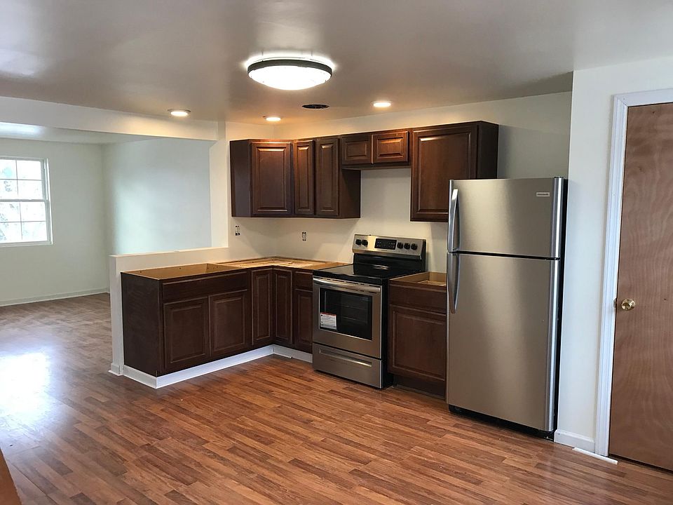 2nd image of 239 H Whitestown Vlg