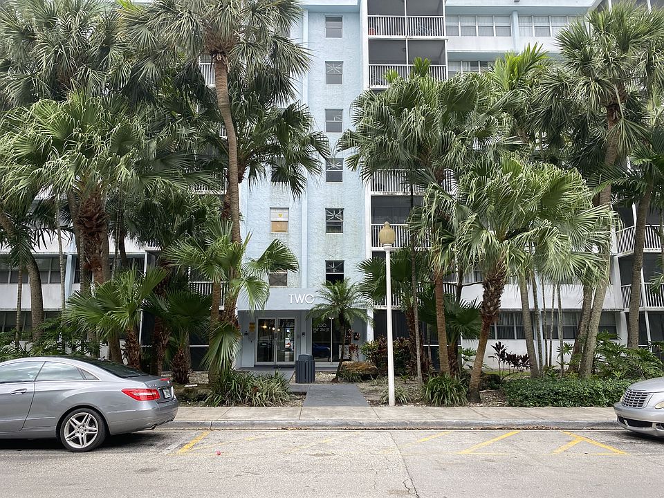 1st image of 700 NW 214th St APT 608