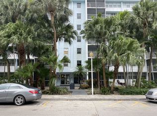 700 NW 214th St APT 608, Miami Gardens, FL 33169
