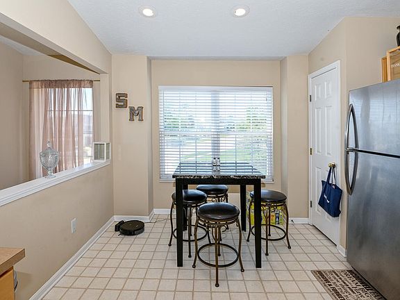 3rd image of 5468 Lyonia Ct