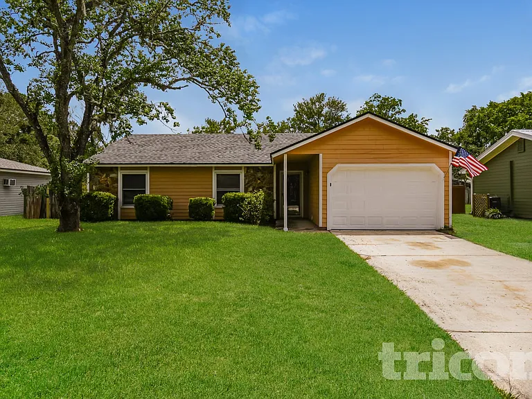 1865 Shannon Lake Dr — Photo 1