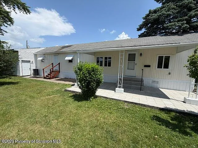 2 bed, 1.0 bath, 782 sqft, $1,350 — Photo 4