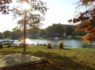 1915 Orchard Point Rd, Pasadena, MD 21122