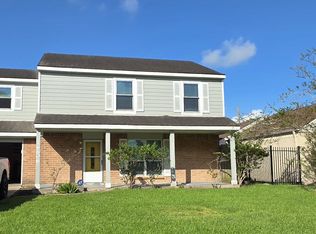 16606 Oxnard Ln, Friendswood, TX 77546