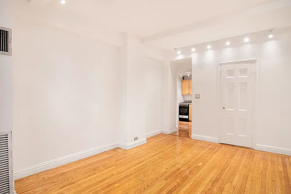 Rented by WAM Partners - William Moses Co. | media 52