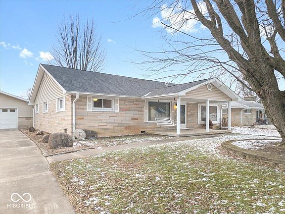 4th image of 1105 S Stockport Dr