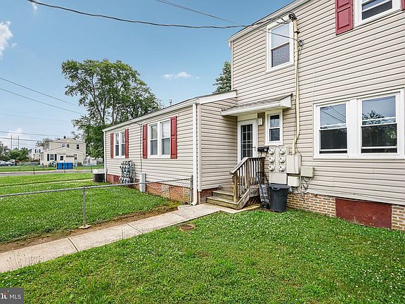 5th image of 40 Barker Ave