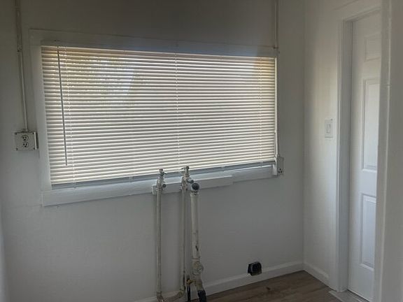 3rd image of 730 S Chinowth St Unit A