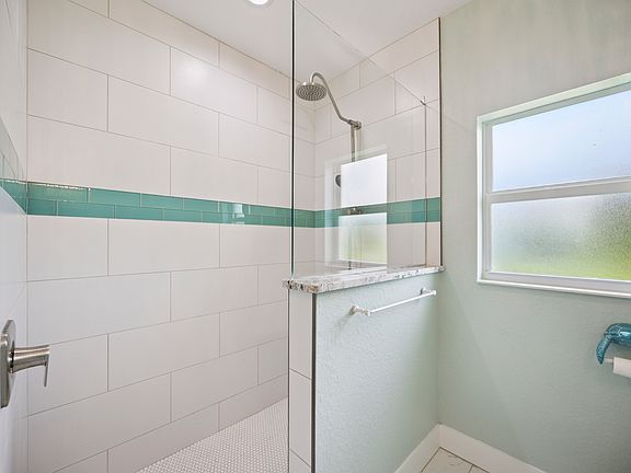 4th image of 11247 Euler Ave
