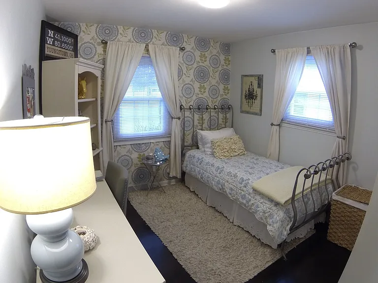 563 Janet Dr — Photo 8