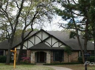 4518 Willow Bend Dr, Arlington, TX 76017