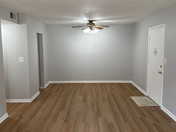 3rd image of 7008 Wildwood Cir APT 60