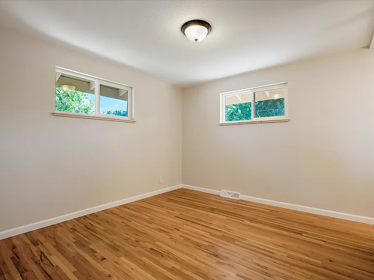 6023 Holland St — Photo 16