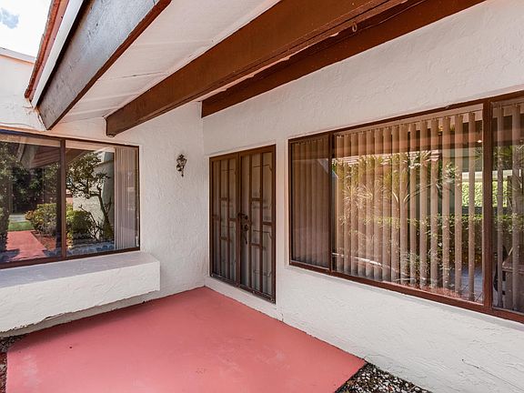 3rd image of 5670 Ainsley Ct