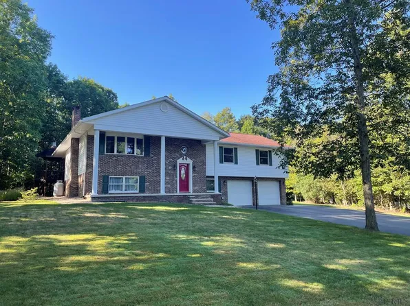 137 Humbert Rd, Sidman, PA 15955