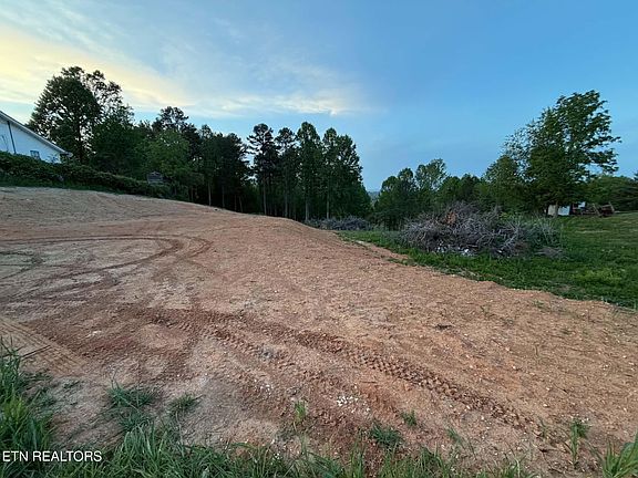 2nd image of 2116 Snodgrass Rd