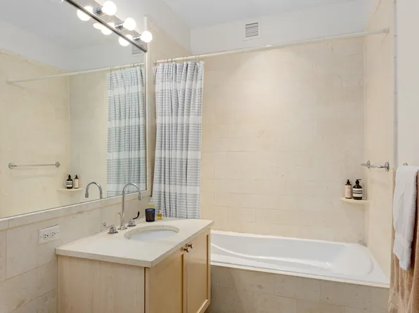 252 7th Avenue image 11 of 16