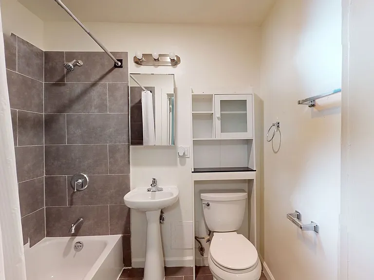 351 Lester Ave — Photo 24