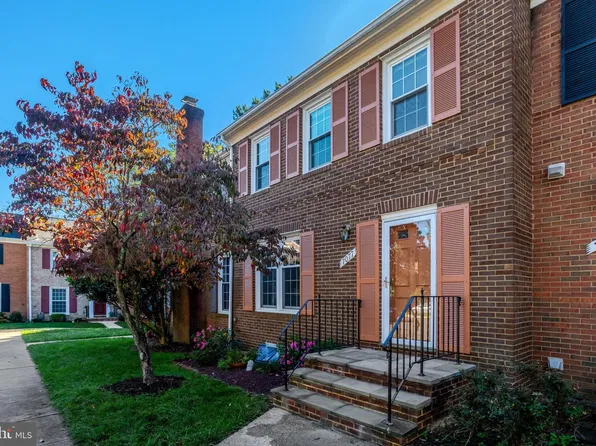 7077 Leestone St, Springfield, VA 22151