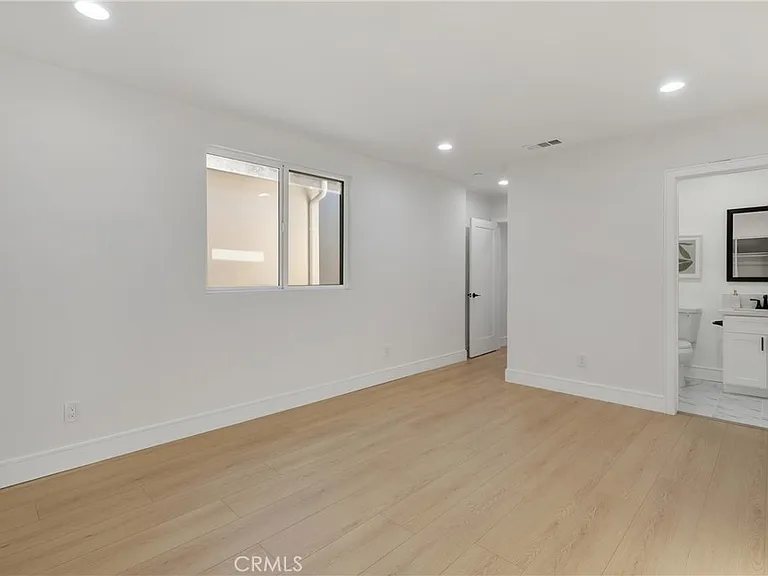 2708 S Cochran St — Photo 18