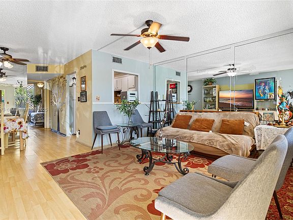 3rd image of 9121 Sunrise Lakes Blvd APT 104