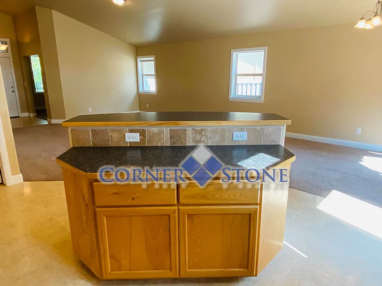 1764 Ridge Way — Photo 12