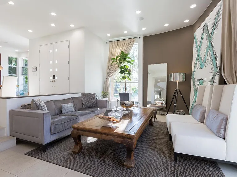 808 N La Jolla Ave — Photo 22