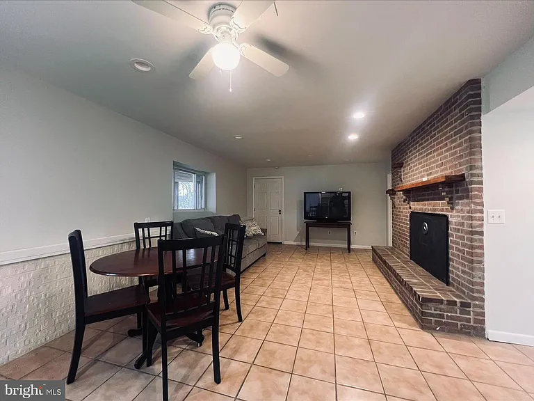 2043 Sue Ave — Photo 8