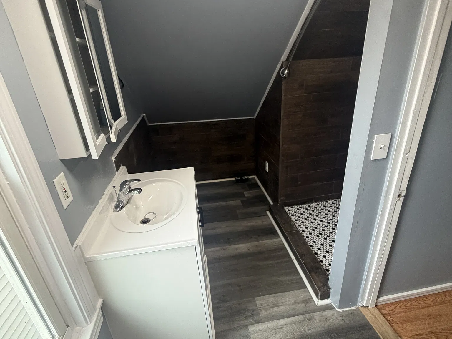 199 Belleville Ave — Photo 1