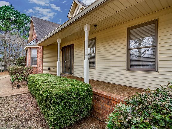 2nd image of 4114 Elizabeth Dr