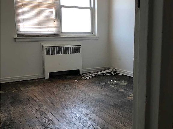 4th image of 214-19B Hillside Ave