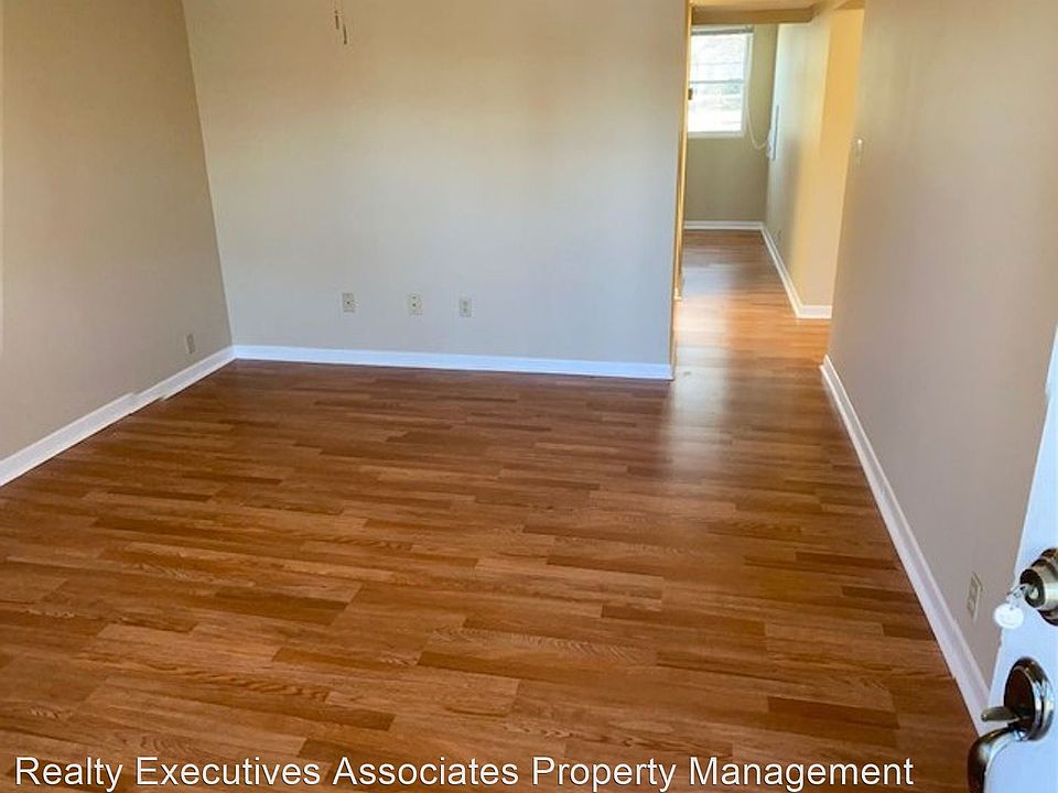 2nd image of 522 Rhodwin Ave