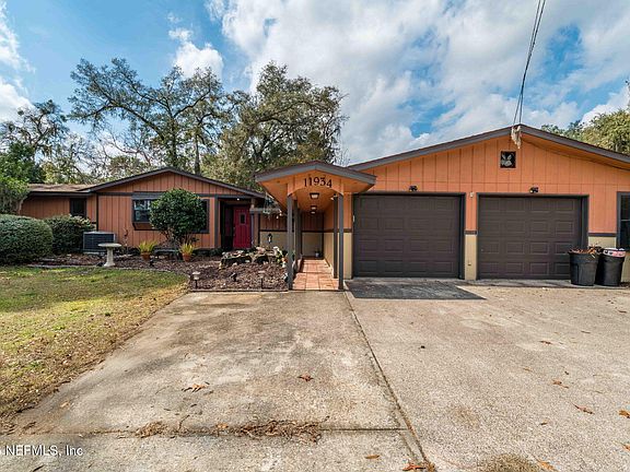 5th image of 11934 CANEY Lane