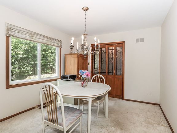 5th image of 912 Apple Dr