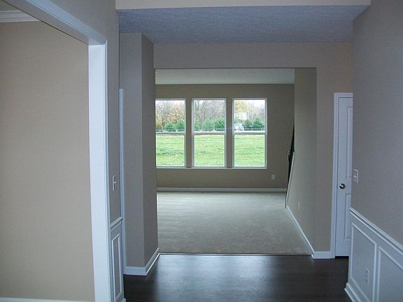 3rd image of 9687 Brooks Dr