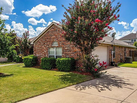 2nd image of 717 Sage Brush Dr
