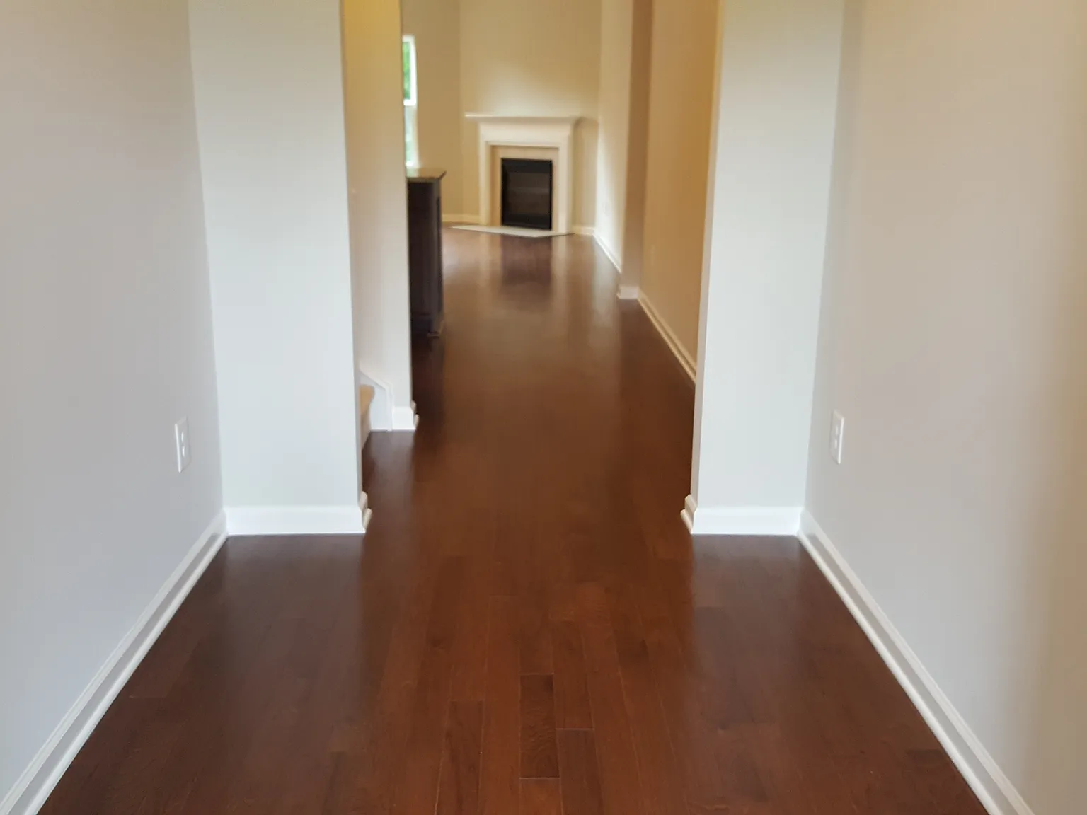 3 bed, 2.5 bath, 2268 sqft, $2,200 — Photo 2