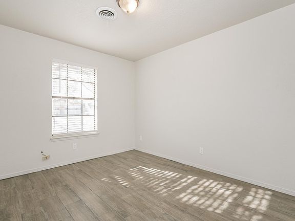 4th image of 6008 Estacado Ln