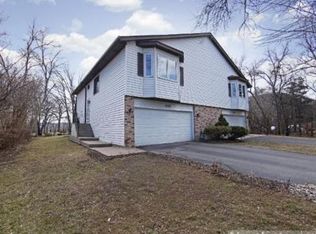 2322 Stewart Ave, Saint Paul, MN 55116