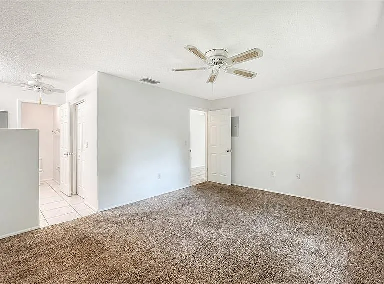 5010 Barrington Cir #2001 — Photo 21