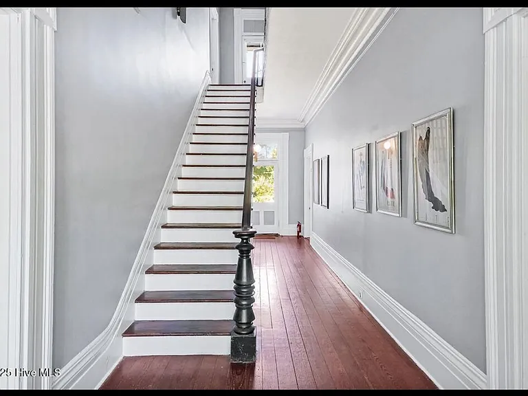 416 S Front St #5 — Photo 2