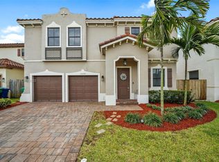 15392 SW 176th Ter, Miami, FL 33187