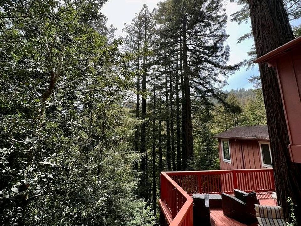 Main deck - shared space big bbq