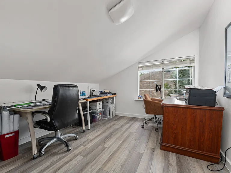 1409 Lantern Light Dr — Photo 17
