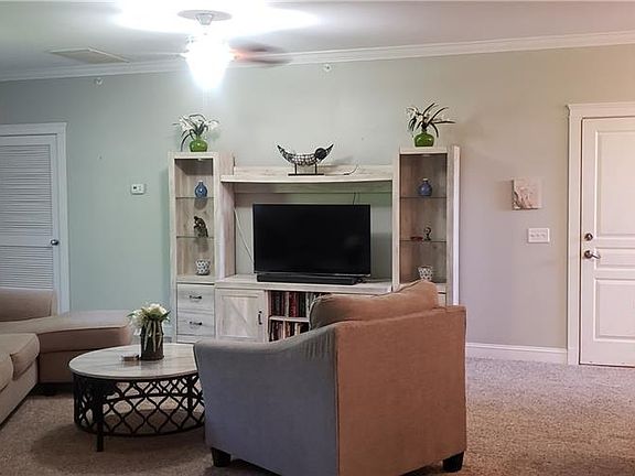 3rd image of 515 E Freemason St APT 3A